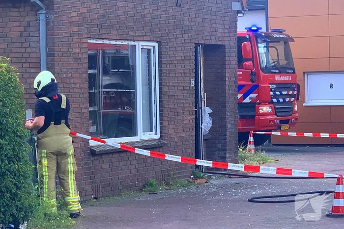 Straat afgezet vanwege brand in woning