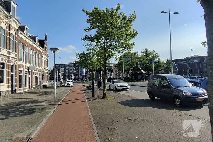 Kopstaart botsing tussen drie voertuigen