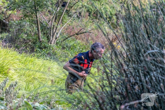 Verstrikte waterhoen laat zich niet vangen