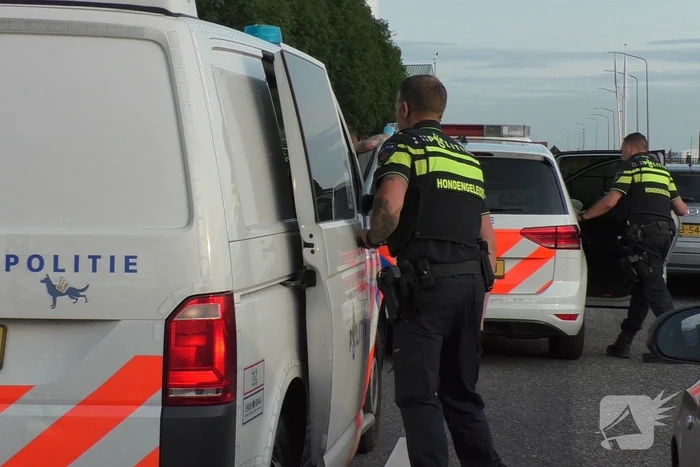 Persoon aangehouden na melding van wapen