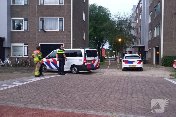 Grote politieinzet bij appartementencomplex