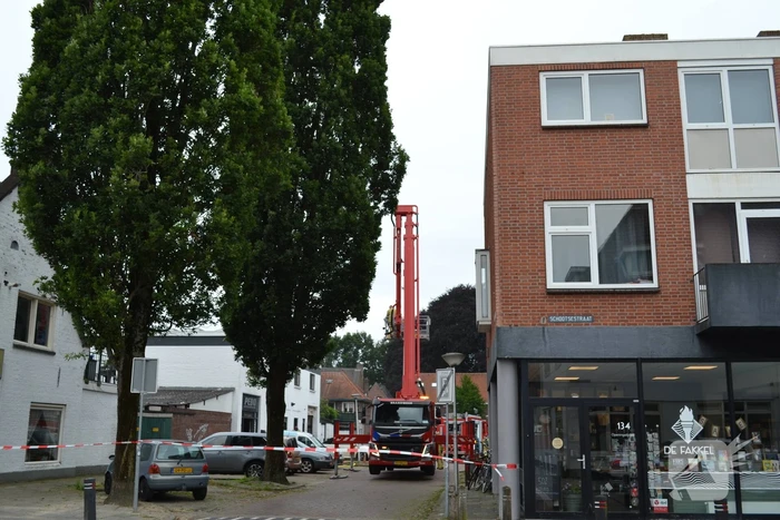 Flinke brand bij autobedrijf