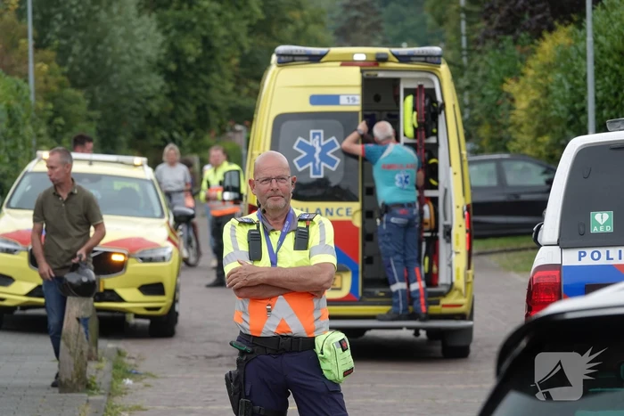 Quadbestuurder rijdt tegen paal en raakt gewond