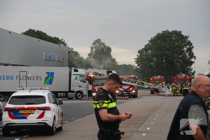 Bedrijf ontruimd door vrachtwagenbrand