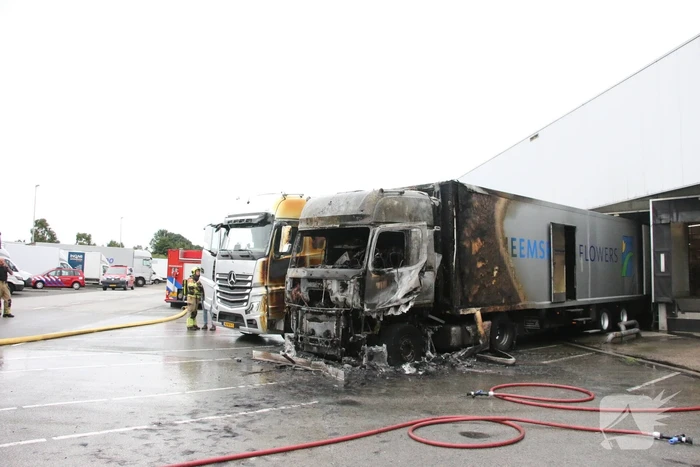 Bedrijf ontruimd door vrachtwagenbrand