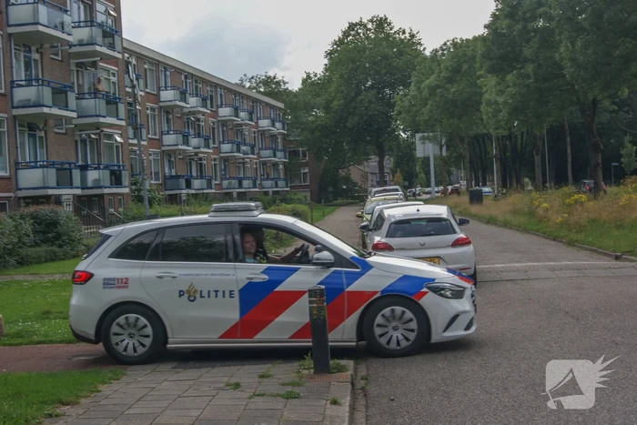 Hulpdiensten druk met persoon die te water was geraakt