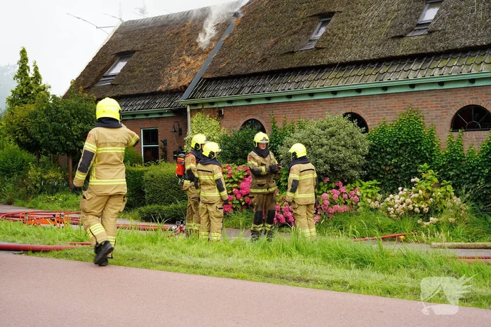 Stolpboerderij verwoest door uitslaande brand