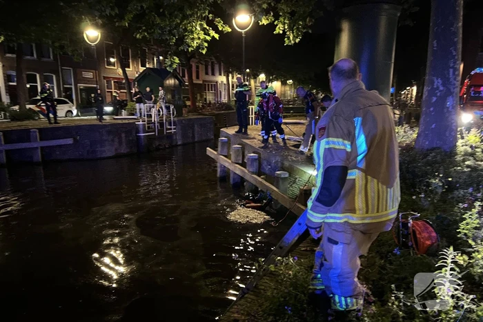Drenkeling gered danzij oplettende bewoners
