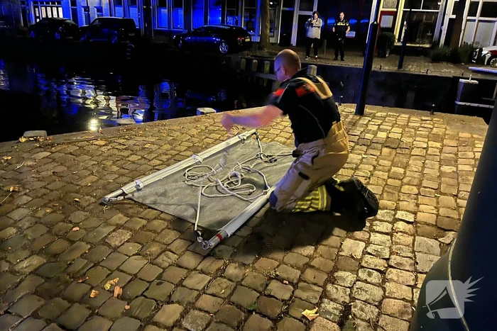 Drenkeling gered danzij oplettende bewoners