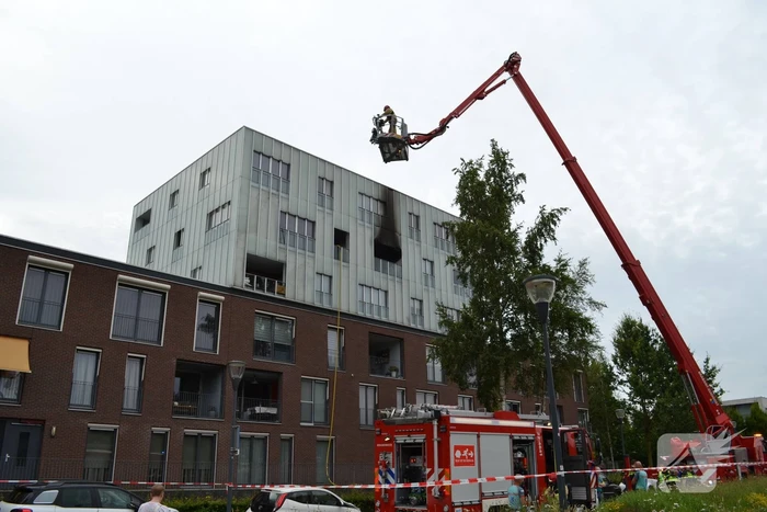Brand op balkon snel onder controle