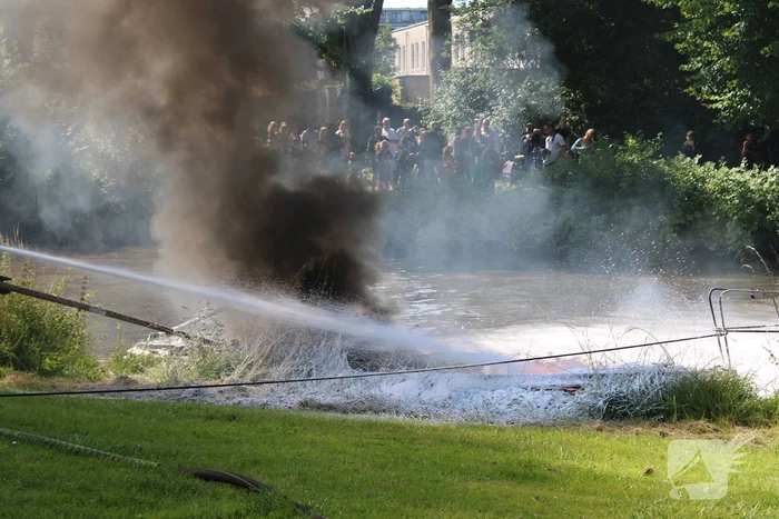 Opnieuw brand bij pleziervaartuig