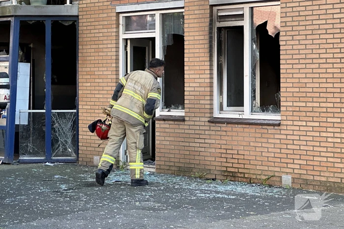 Brand in flatwoning snel onder controle
