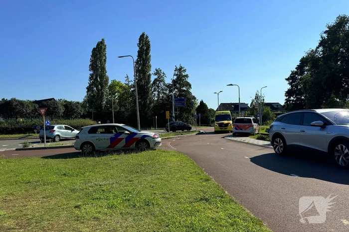 Fietser met kind achterop botst met automobilist