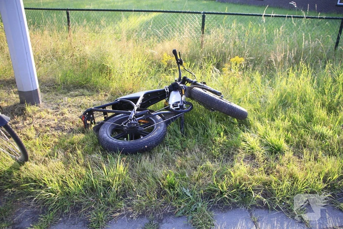 Politie neemt fatbike mee na botsing