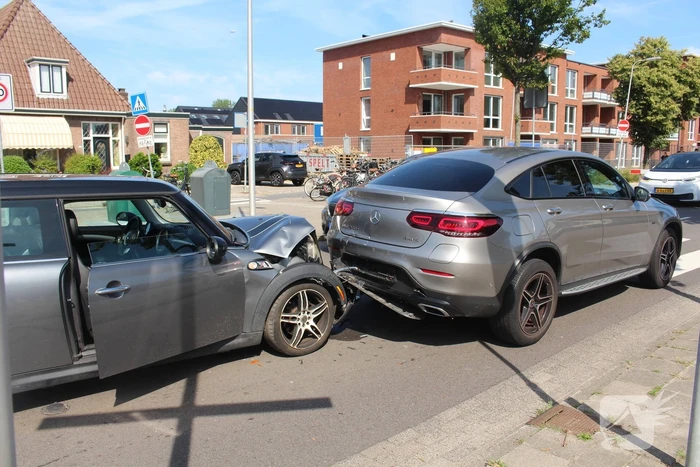 Flinke schade bij kop-staart botsing