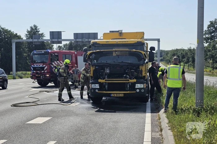 Brandend papier zorgt voor brandweer inzet