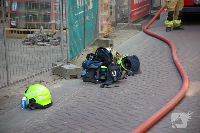 Brandende bouwmaterialen in binnenstad