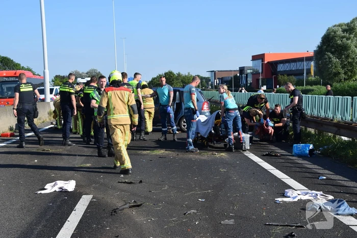 Bestuurder gewond bij eenzijdige aanrijding