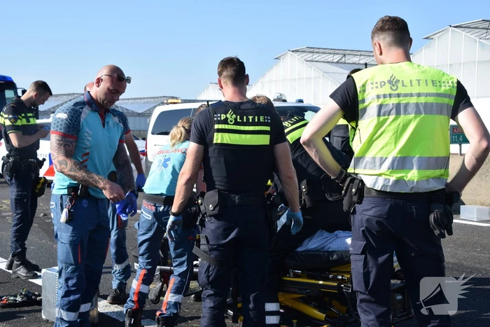 Bestuurder gewond bij eenzijdige aanrijding