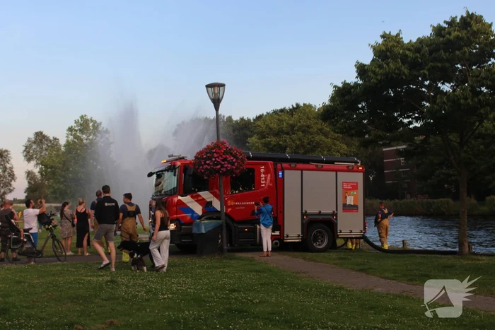 Brandweer zorgt voor vertier en verkoeling