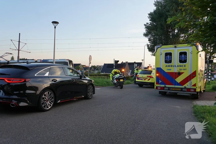 Scooterrijder zwaargewond bij aanrijding met tram