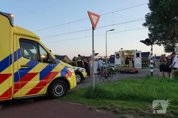 Scooterrijder zwaargewond bij aanrijding met tram