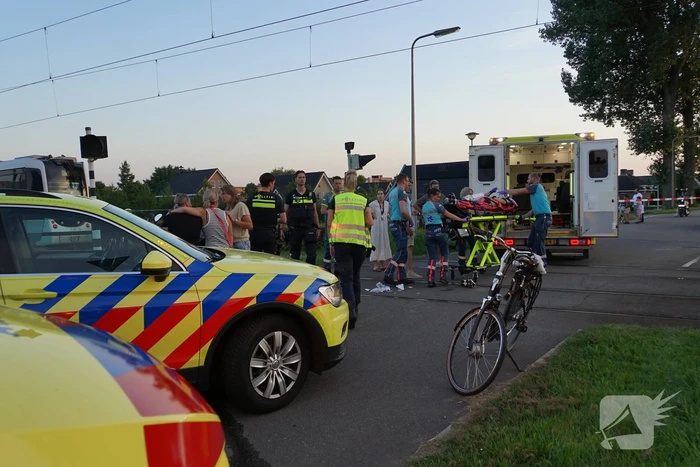 Scooterrijder zwaargewond bij aanrijding met tram
