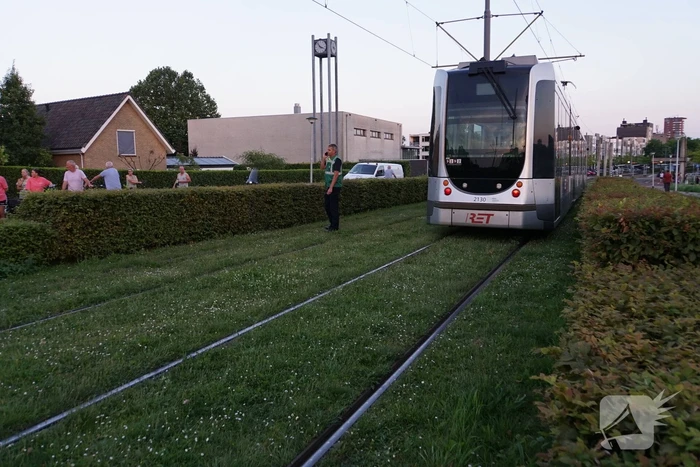 Scooterrijder zwaargewond bij aanrijding met tram