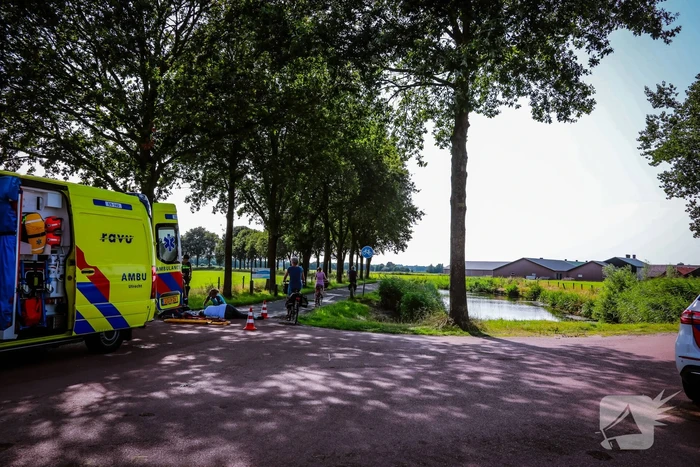 Vrouw slaat om met scootmobiel