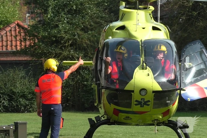 Traumateam landt in woonwijk voor medisch incident