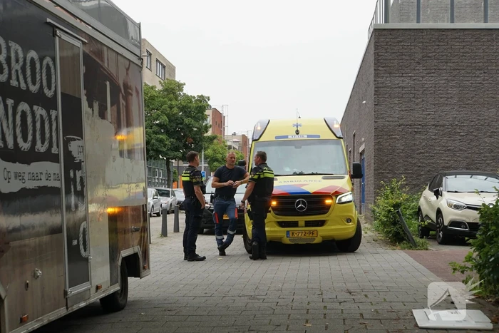Hulpdiensten ingezet voor kind die met hand tussen liftdeur komt