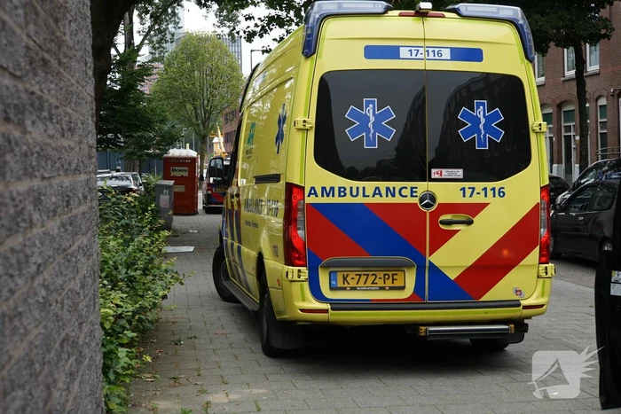 Hulpdiensten ingezet voor kind die met hand tussen liftdeur komt