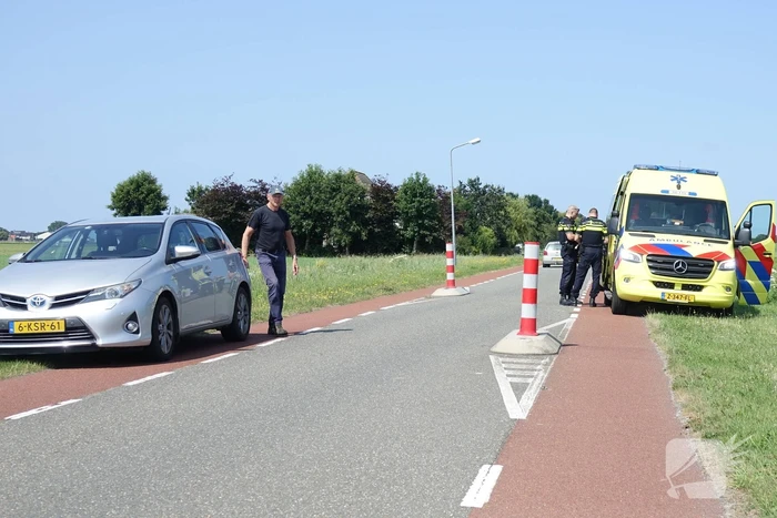 Scooterrijder ten val door vliegje in oog