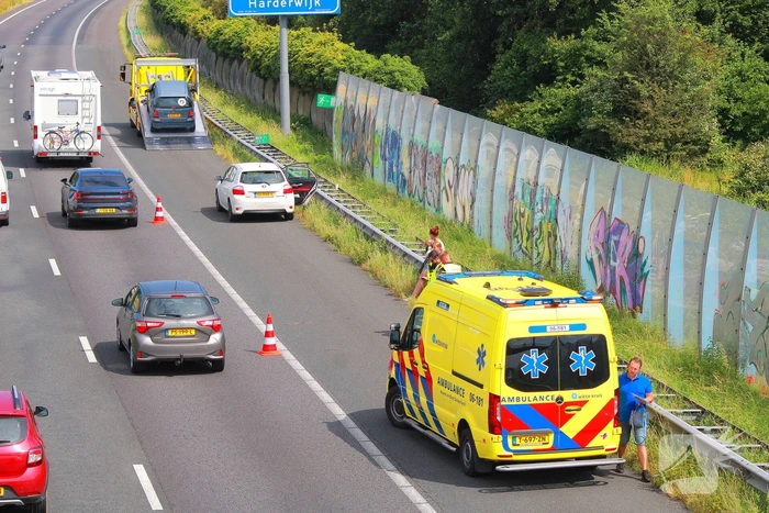 Ongeval tussen twee voertuigen op snelweg
