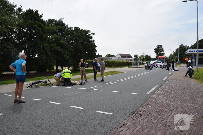 Traumateam ingezet na botsing tussen motorrijder en fietser