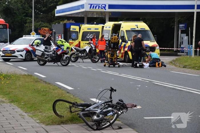 Traumateam ingezet na botsing tussen motorrijder en fietser