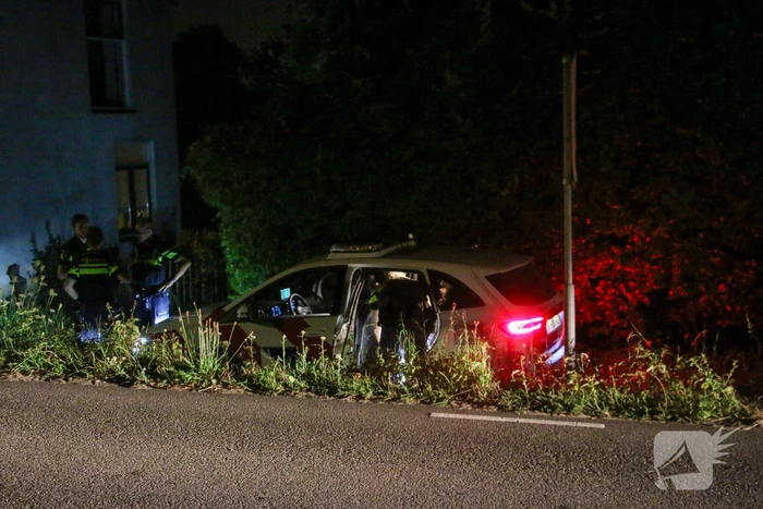 Persoon met hakbijl aangehouden