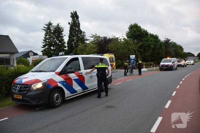 Twee fietsers komen met elkaar in botsing