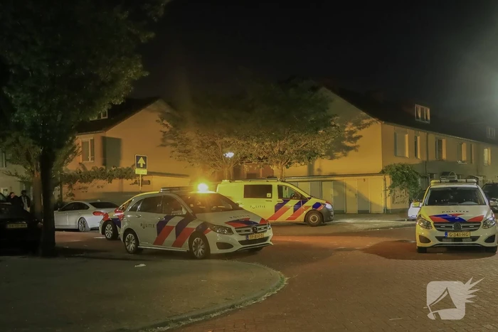 Gewonde bij steekincident in woning