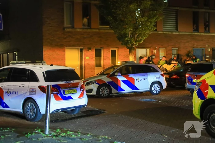 Gewonde bij steekincident in woning