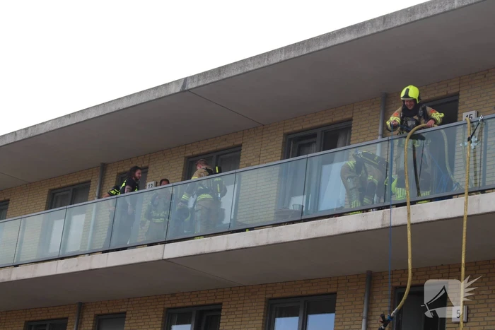 Bewoner gewekt nadat brandweer deur openramt wegens vergeten pannetje