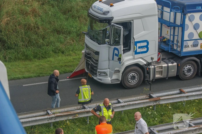 Voetganger overleden na aanrijding met vrachtwagen