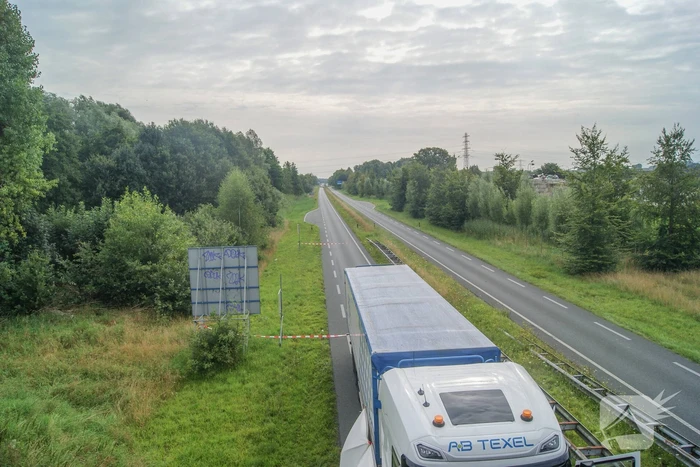 Voetganger overleden na aanrijding met vrachtwagen