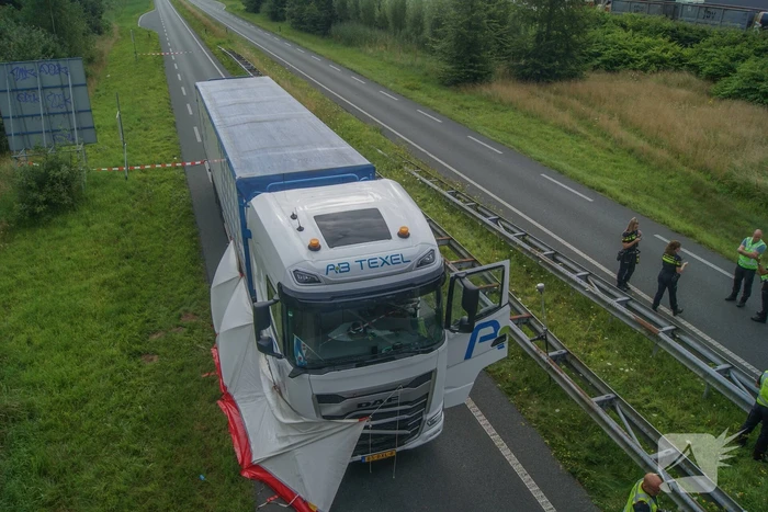 Voetganger overleden na aanrijding met vrachtwagen