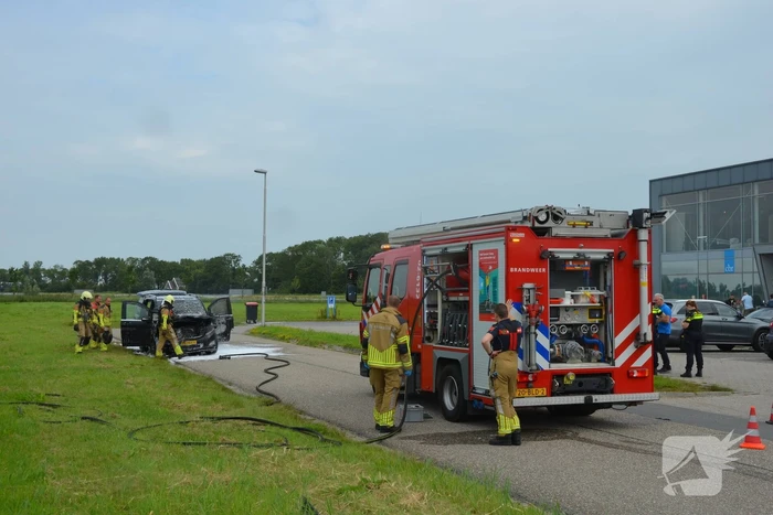 Motorcompartiment brandt volledig uit