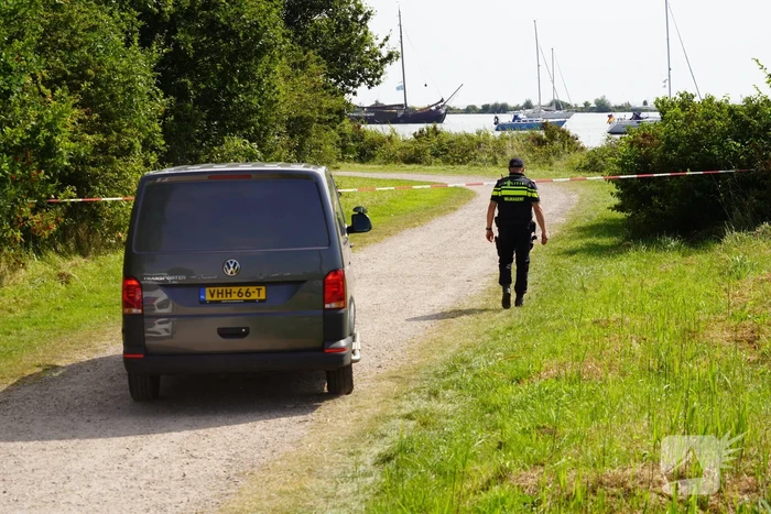 Stoffelijk overschot in water aangetroffen