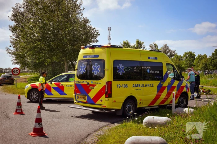 Wielrenner gewond bij botsing met bestelbus