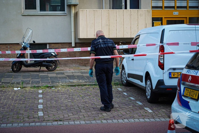 Aanhouding bij inval en onderzoek naar incident bij flat