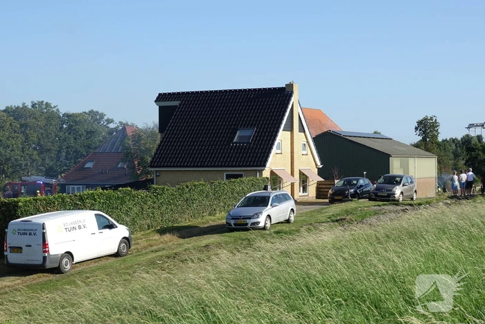 Afvalverbranding breidt zich uit bij boerderij