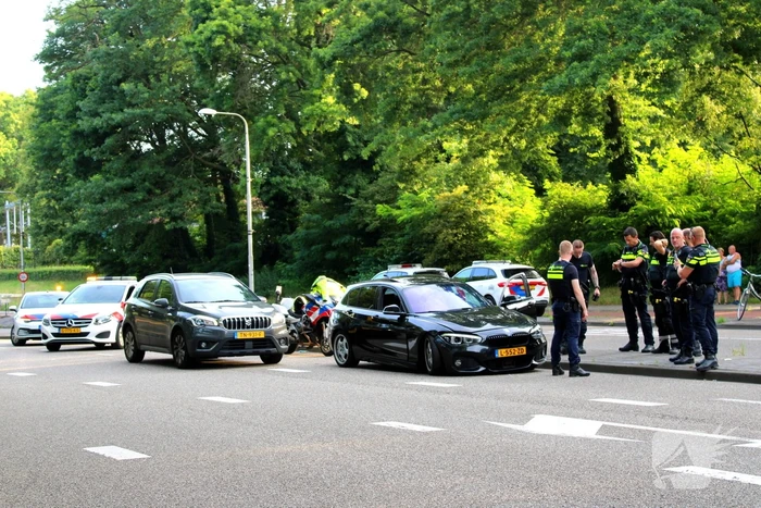 Voertuigen beschadigd tijdens achtervolging na drugsdeal